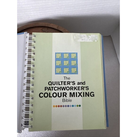The Quilter's and Patchworker's Colour Mixing Bible By Cecilia Eddy UK Edition - Picture 7 of 7